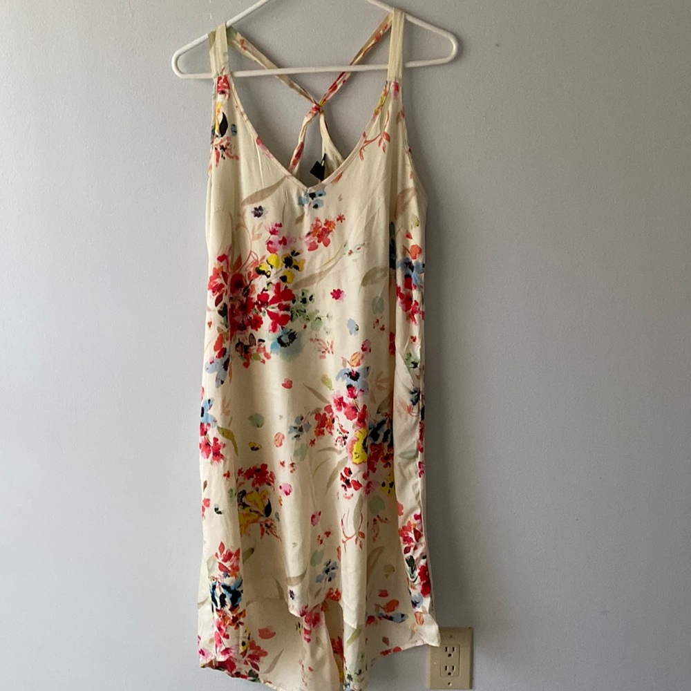 H&M Size 12 Womens Floral Asymmetrical flowy dress. New without tags